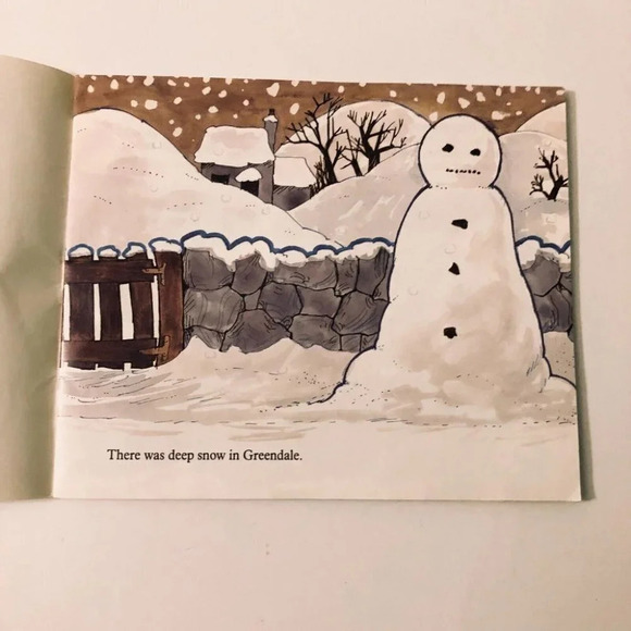 1980s Postman Pat BooksTakes a Message and Goes Sledging - Picture 7 of 16